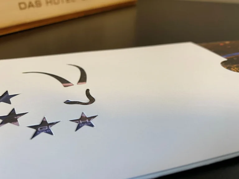 Hotel Grischa gift envelope with star and logo embossing