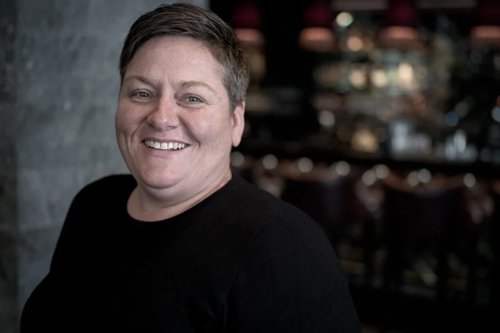 Porträt von Karin im Restaurant